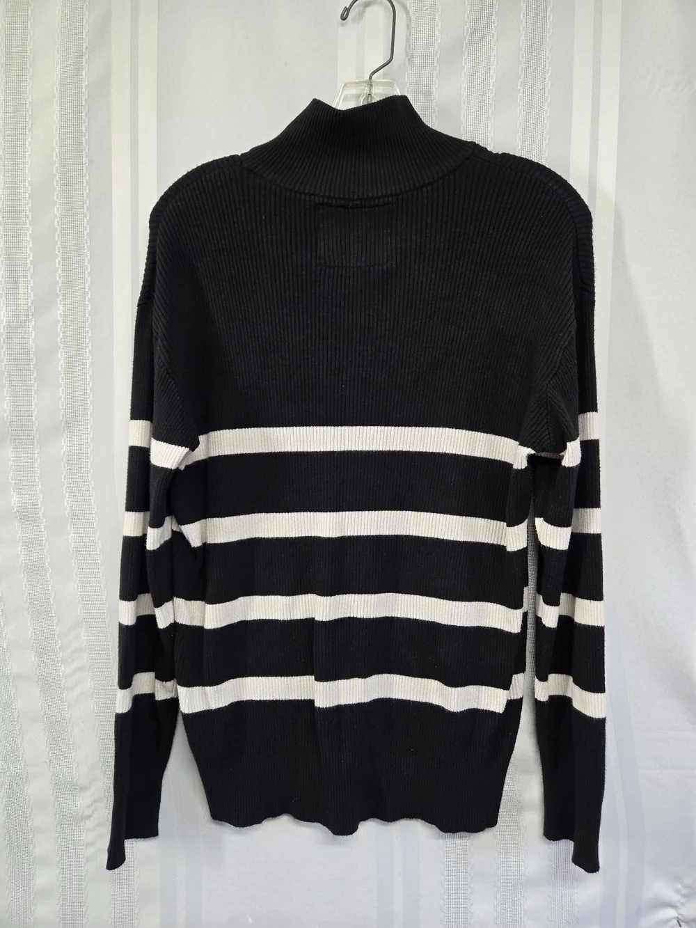 CULTURE  Men's Black & White Striped Half-Zip Sweater SIZR XL